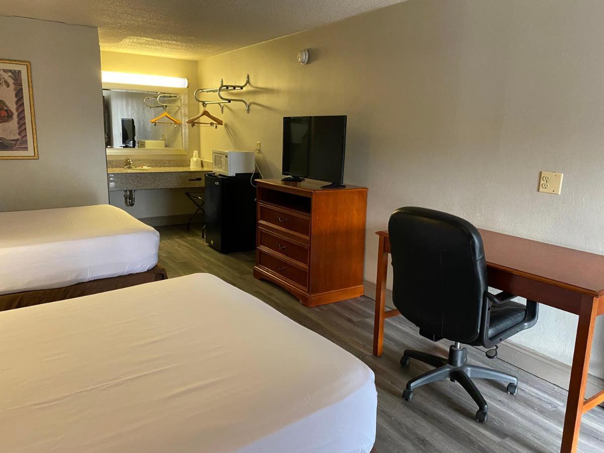 罗瑞尔 骑士旅馆 - 劳雷尔酒店 外观 照片